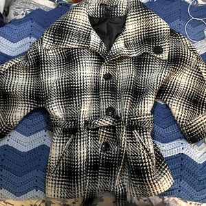 ✨Black and White Women’s Coat✨